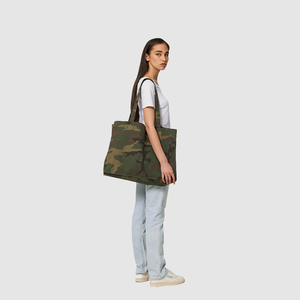 Custom recycled camouflage shopper made with cotton and polyester