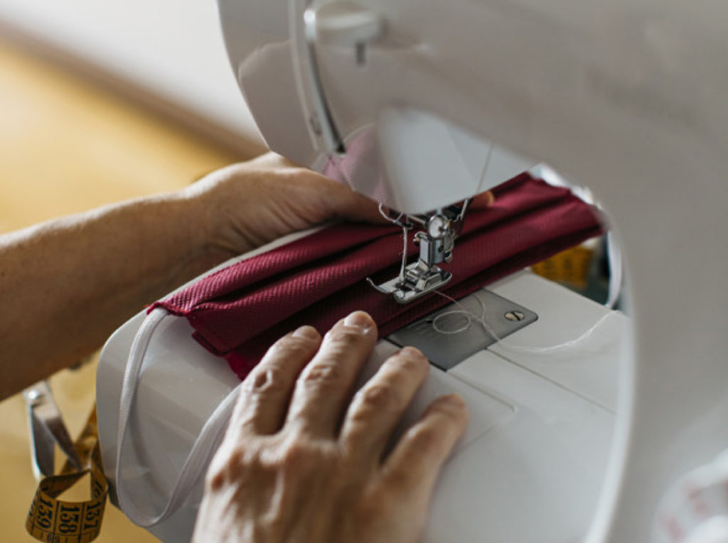 bagworkshop sewing machine creating pleats on sustainable fabric